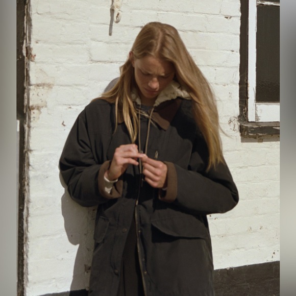 ZARA Two in One Jacket - Picture 2 of 14